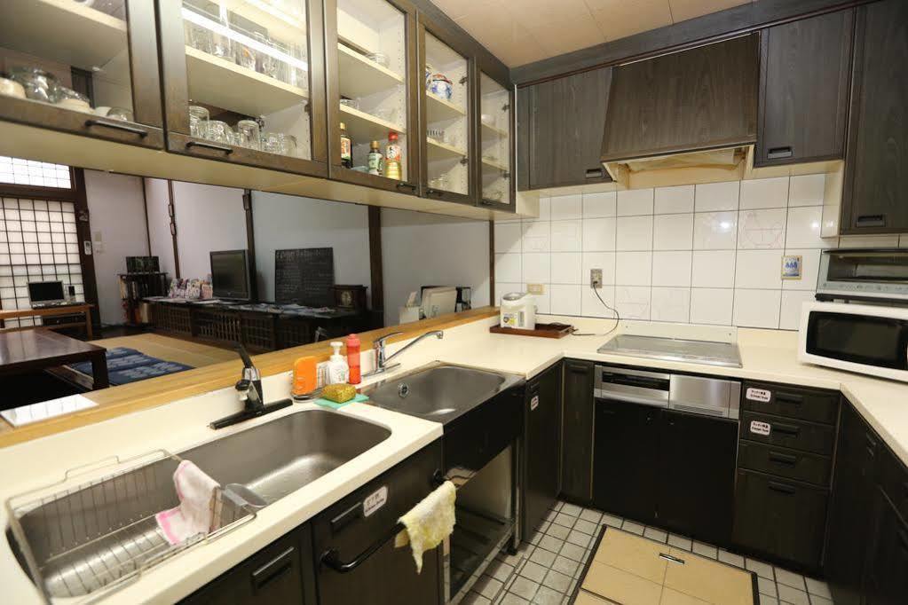 Waraku House *